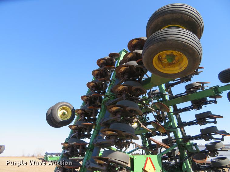 image for item DE8818 John Deere 1860 no-till air seeder