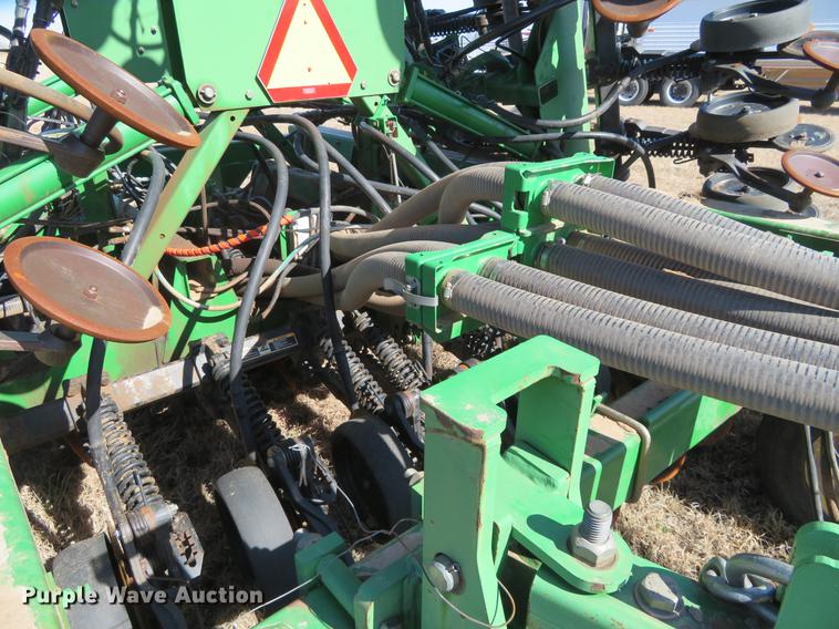image for item DE8818 John Deere 1860 no-till air seeder