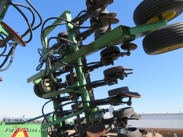 image for item DE8818 John Deere 1860 no-till air seeder