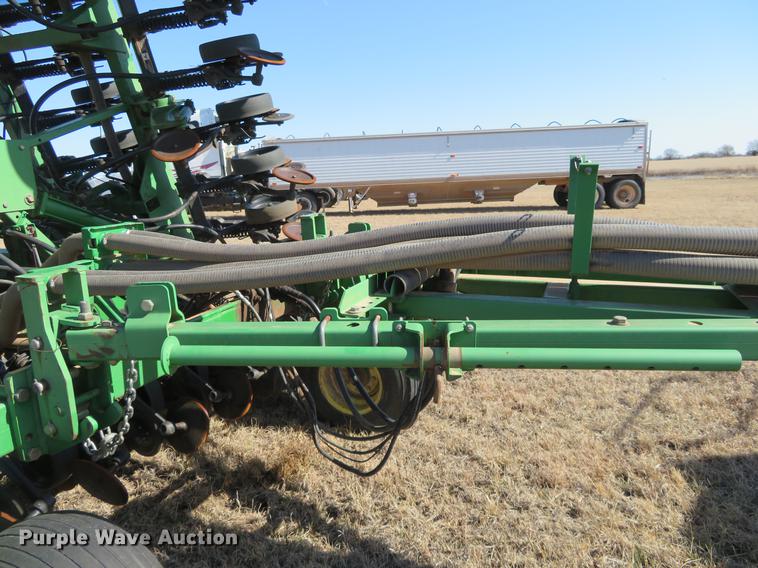 image for item DE8818 John Deere 1860 no-till air seeder