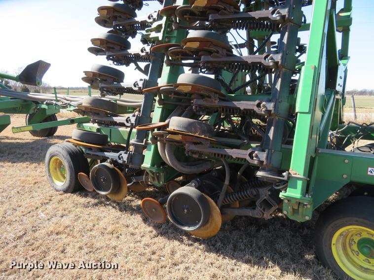image for item DE8818 John Deere 1860 no-till air seeder