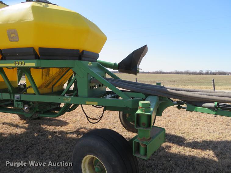 image for item DE8818 John Deere 1860 no-till air seeder