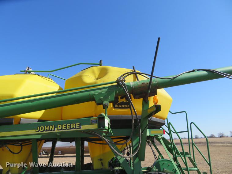 image for item DE8818 John Deere 1860 no-till air seeder