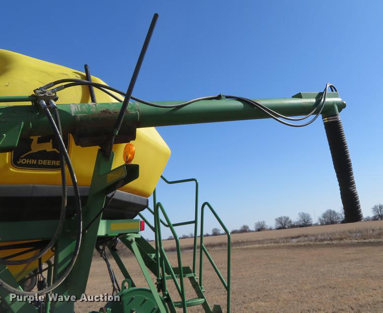 image for item DE8818 John Deere 1860 no-till air seeder