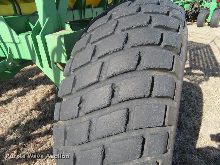 image for item DE8818 John Deere 1860 no-till air seeder