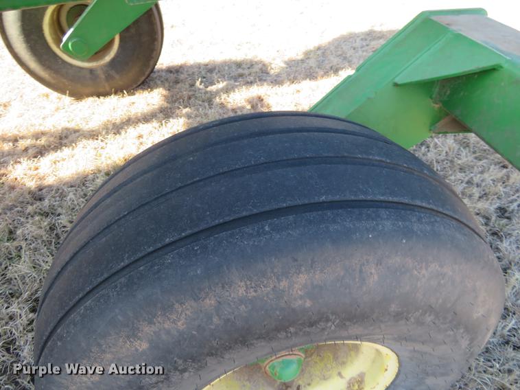 image for item DE8818 John Deere 1860 no-till air seeder