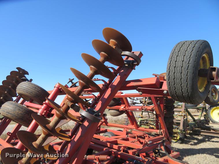 image for item DE8819 Sunflower 1443 double off-set disk