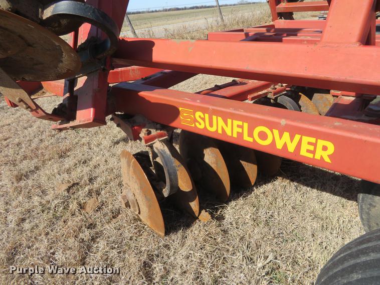 image for item DE8819 Sunflower 1443 double off-set disk