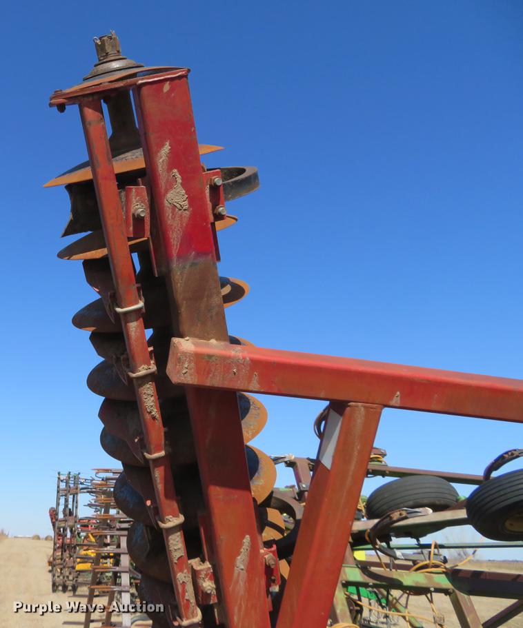 image for item DE8819 Sunflower 1443 double off-set disk