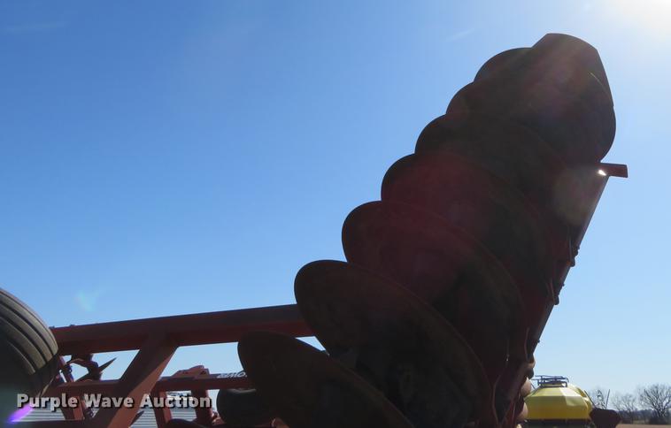 image for item DE8819 Sunflower 1443 double off-set disk