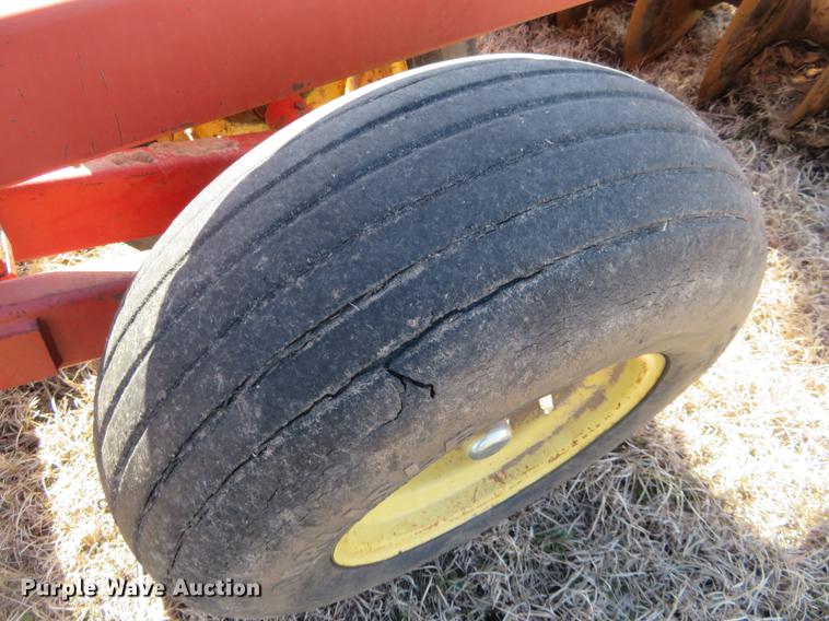 image for item DE8819 Sunflower 1443 double off-set disk