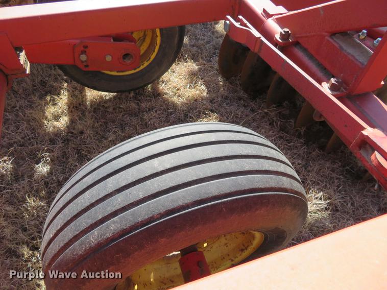 image for item DE8819 Sunflower 1443 double off-set disk