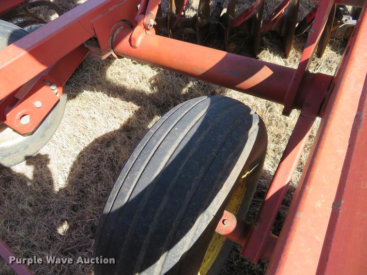 image for item DE8819 Sunflower 1443 double off-set disk