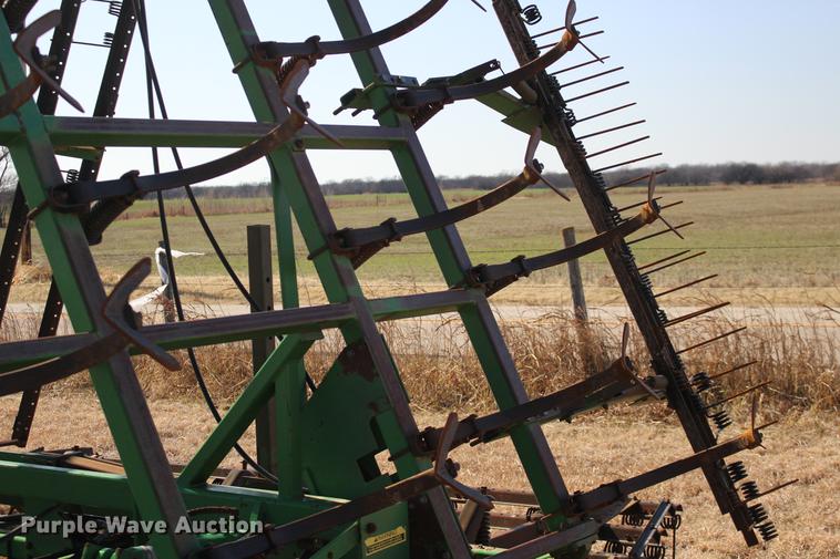 image for item DE8822 John Deere 960 field cultivator