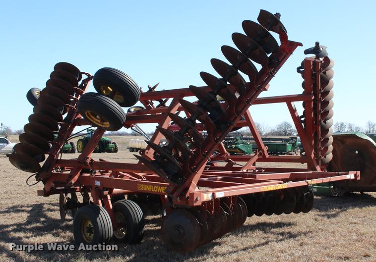 image for item DE8826 Sunflower 1443 double off-set disk