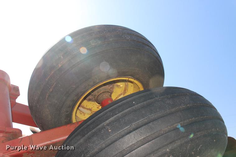 image for item DE8826 Sunflower 1443 double off-set disk