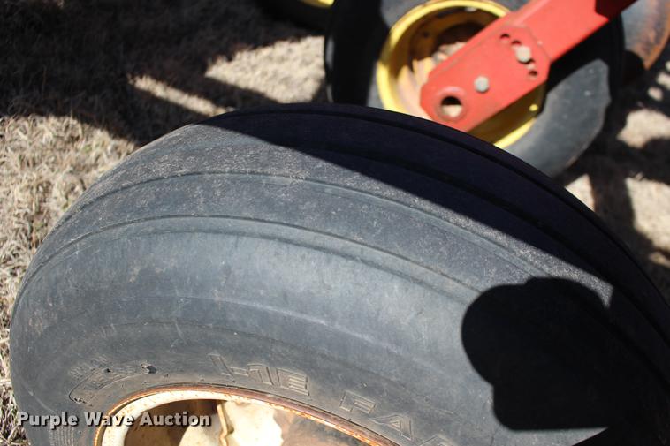 image for item DE8826 Sunflower 1443 double off-set disk