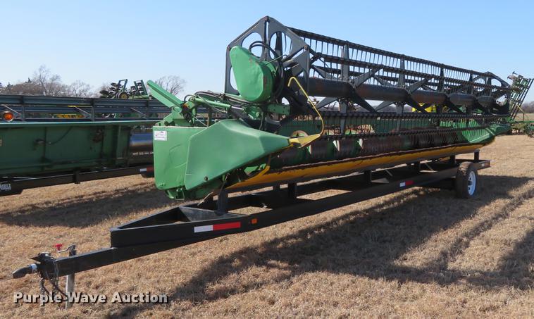 image for item DE8827 1998 John Deere 925 head