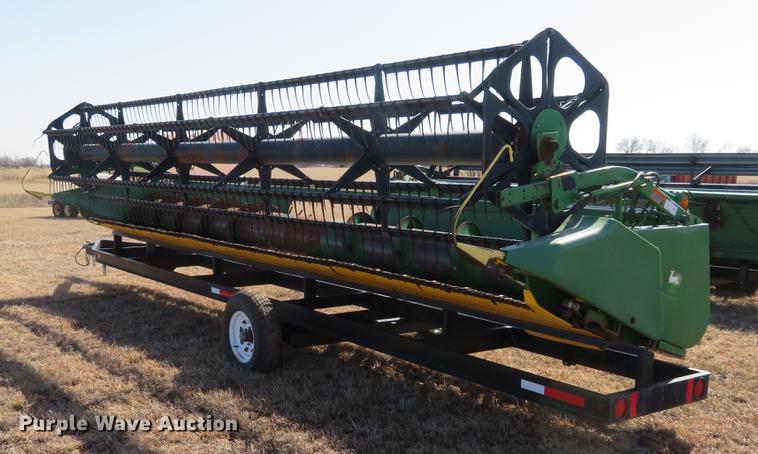 image for item DE8827 1998 John Deere 925 head