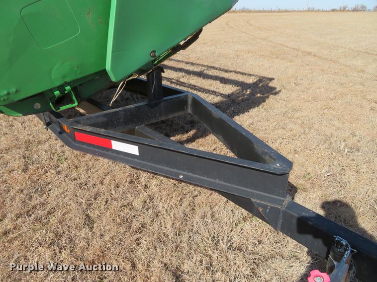 image for item DE8827 1998 John Deere 925 head