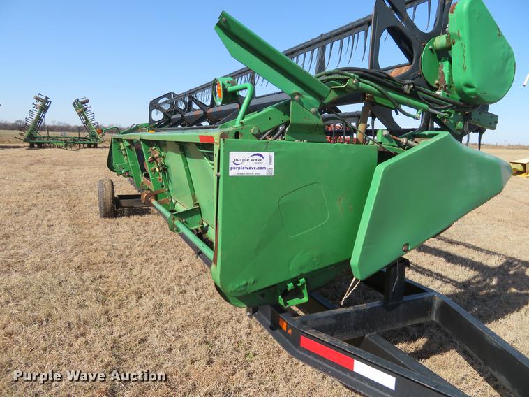 image for item DE8827 1998 John Deere 925 head