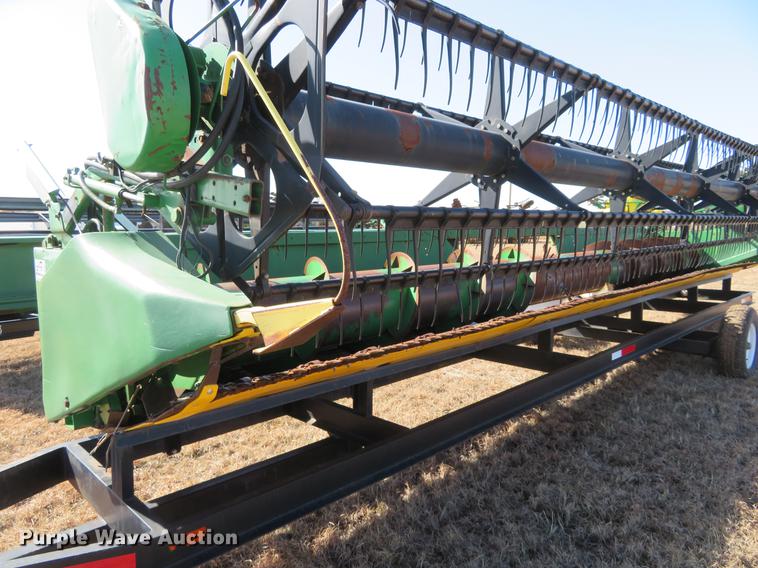 image for item DE8827 1998 John Deere 925 head