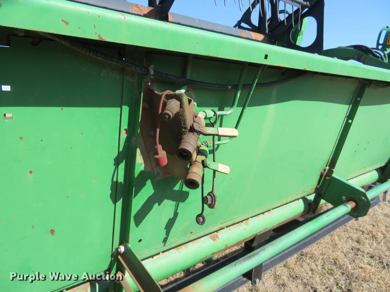 image for item DE8827 1998 John Deere 925 head