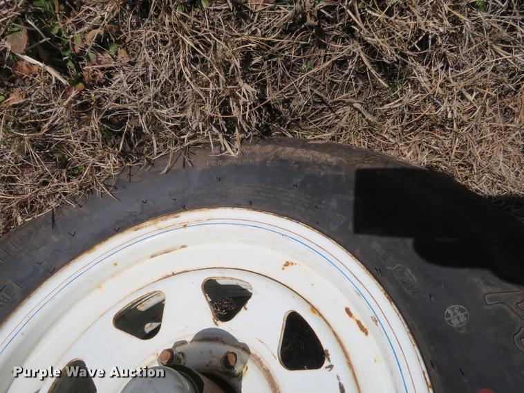 image for item DE8827 1998 John Deere 925 head