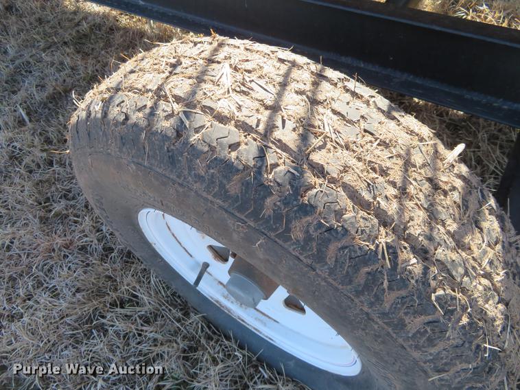 image for item DE8827 1998 John Deere 925 head