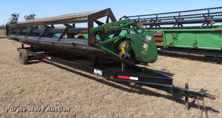 image for item DE8828 1994 John Deere 925 head
