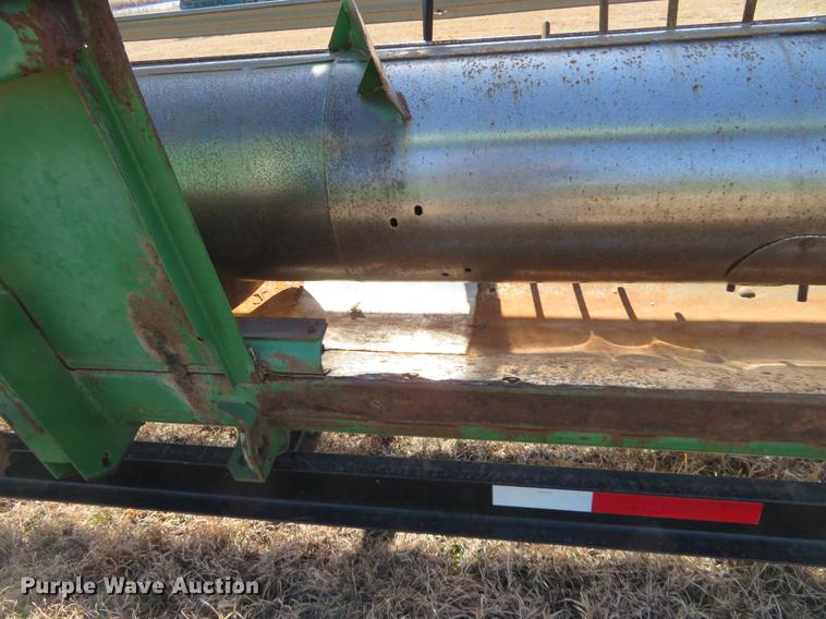 image for item DE8828 1994 John Deere 925 head