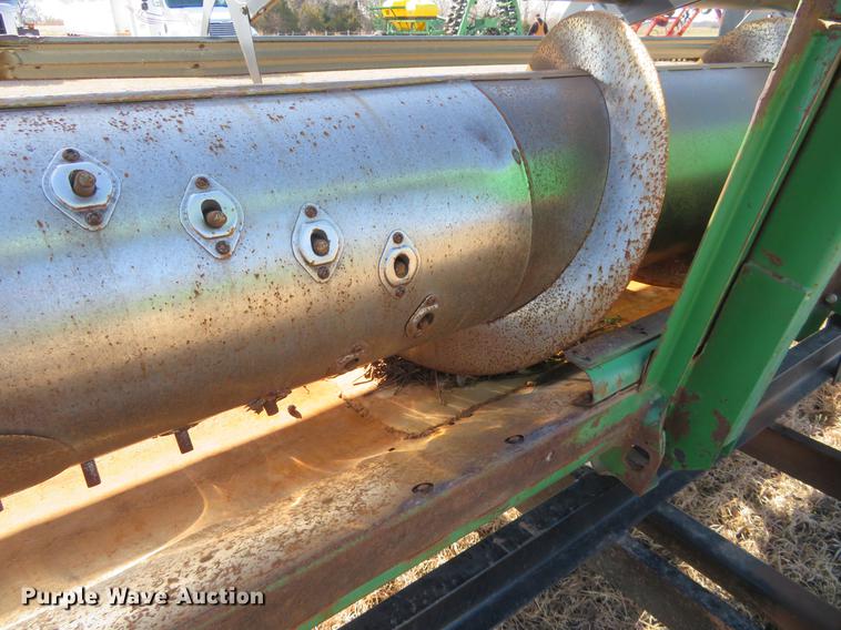 image for item DE8828 1994 John Deere 925 head