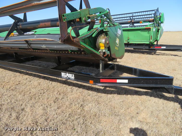 image for item DE8828 1994 John Deere 925 head