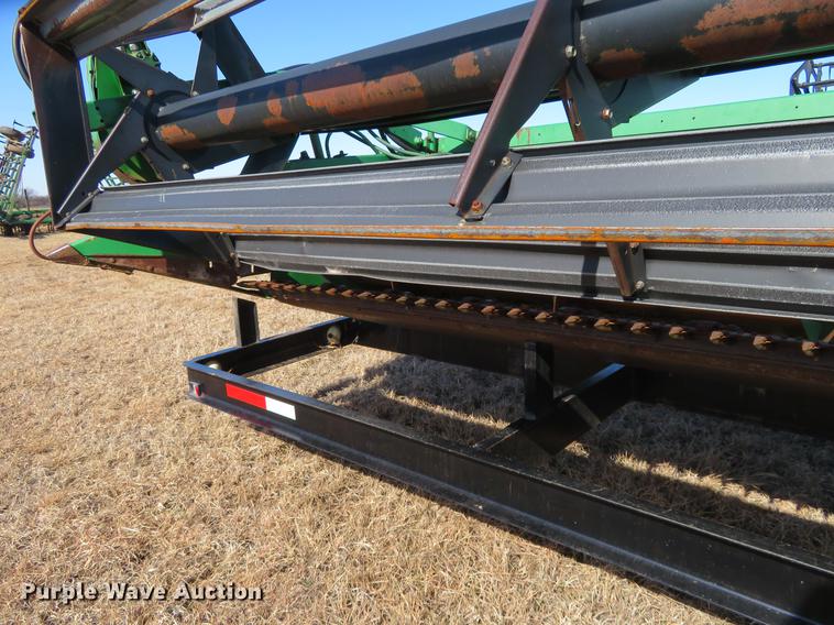 image for item DE8828 1994 John Deere 925 head