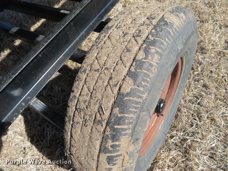 image for item DE8828 1994 John Deere 925 head