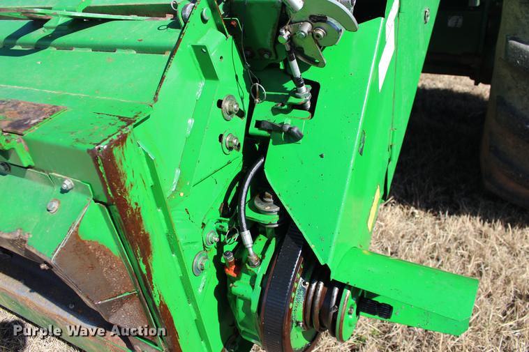 image for item DE8830 2004 John Deere 9660 combine