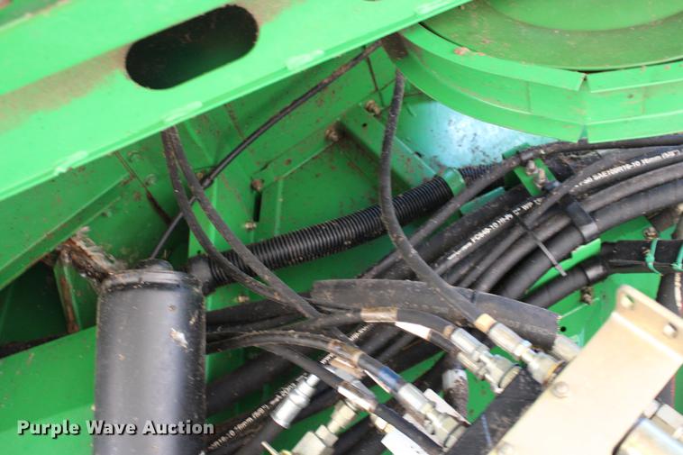 image for item DE8830 2004 John Deere 9660 combine