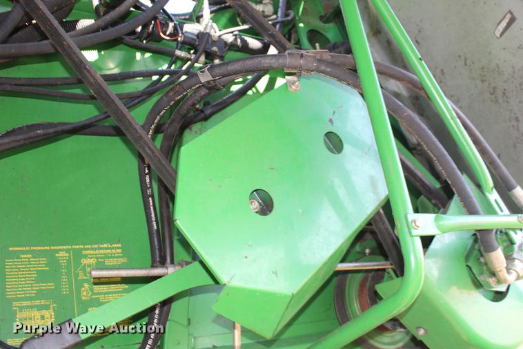 image for item DE8830 2004 John Deere 9660 combine