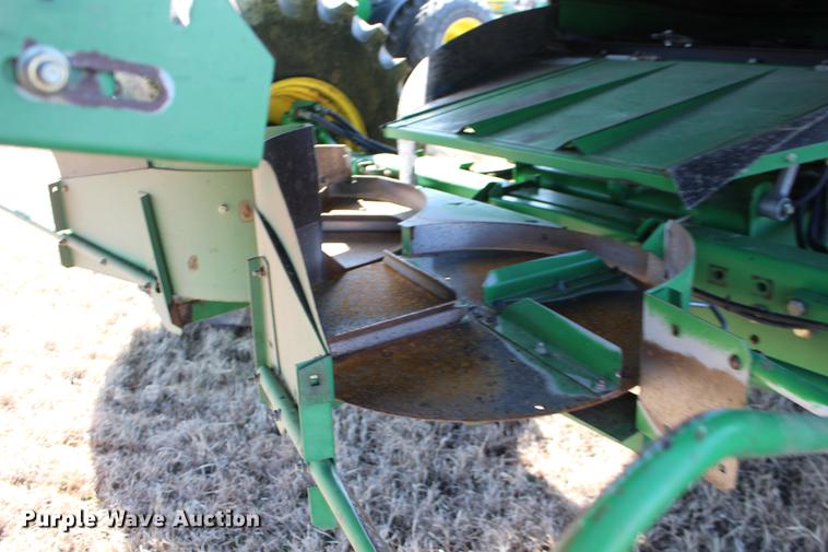 image for item DE8830 2004 John Deere 9660 combine