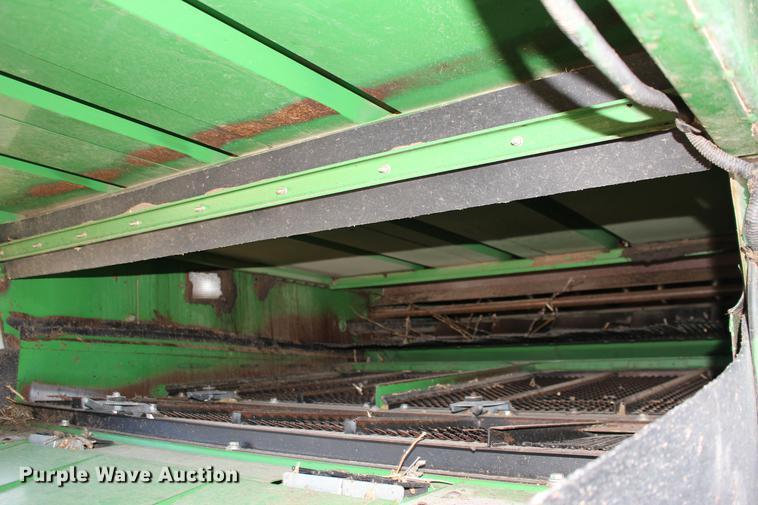 image for item DE8830 2004 John Deere 9660 combine