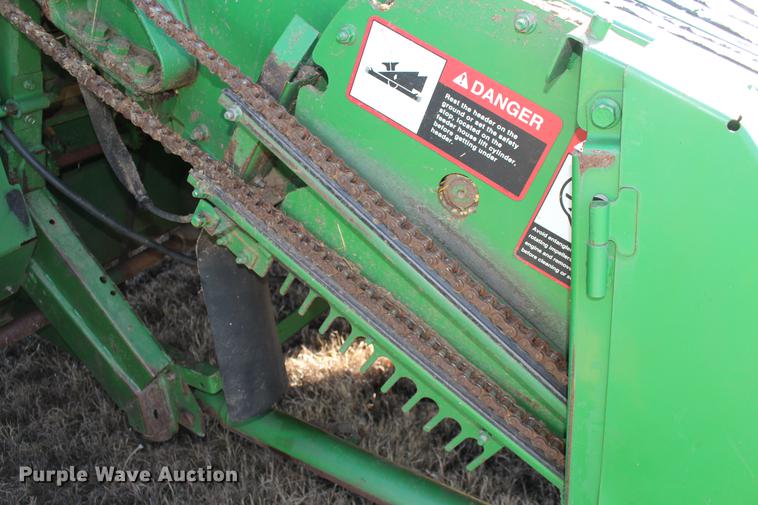 image for item DE8830 2004 John Deere 9660 combine