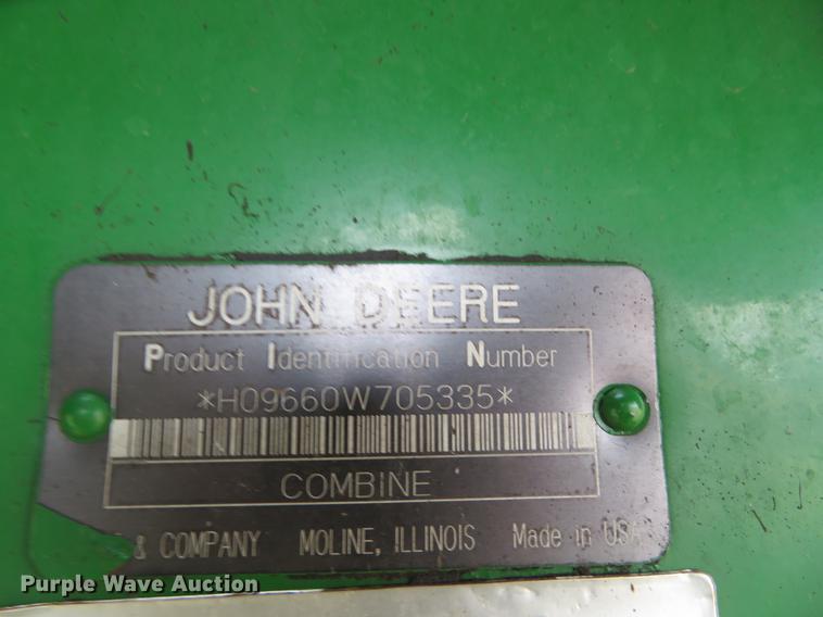 image for item DE8830 2004 John Deere 9660 combine