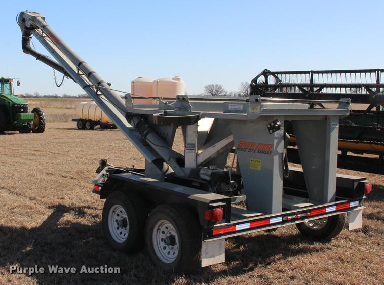 image for item DE8831 CrustBuster Tote G 90783200 seed tender