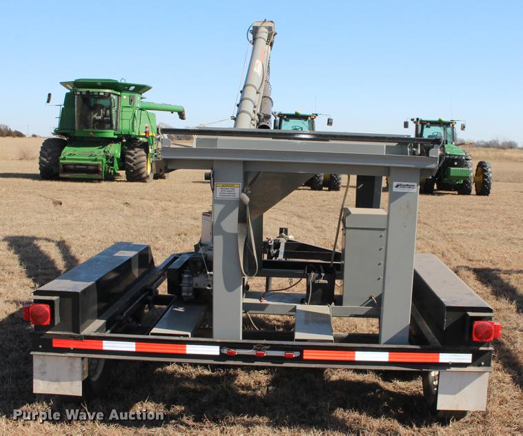 image for item DE8831 CrustBuster Tote G 90783200 seed tender