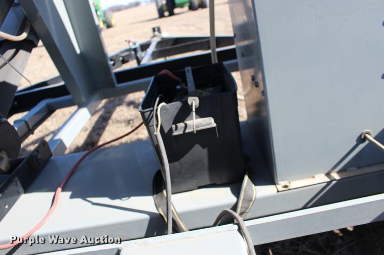 image for item DE8831 CrustBuster Tote G 90783200 seed tender