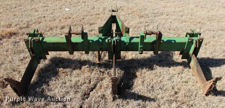 image for item DE8832 John Deere ripper