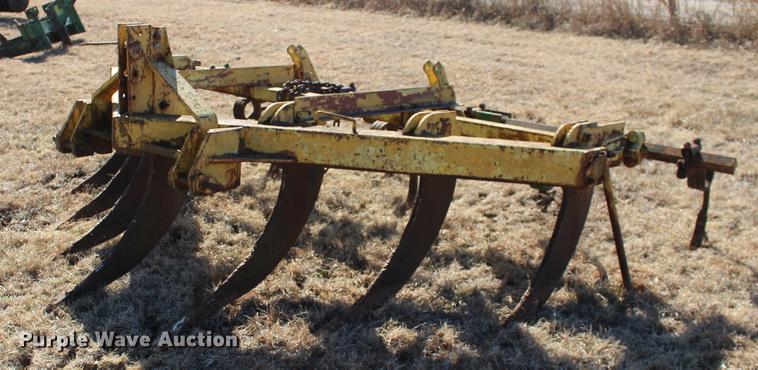 image for item DE8833 Big Ox 705 ripper