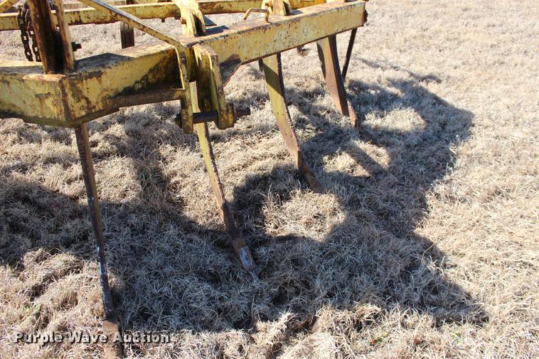 image for item DE8833 Big Ox 705 ripper