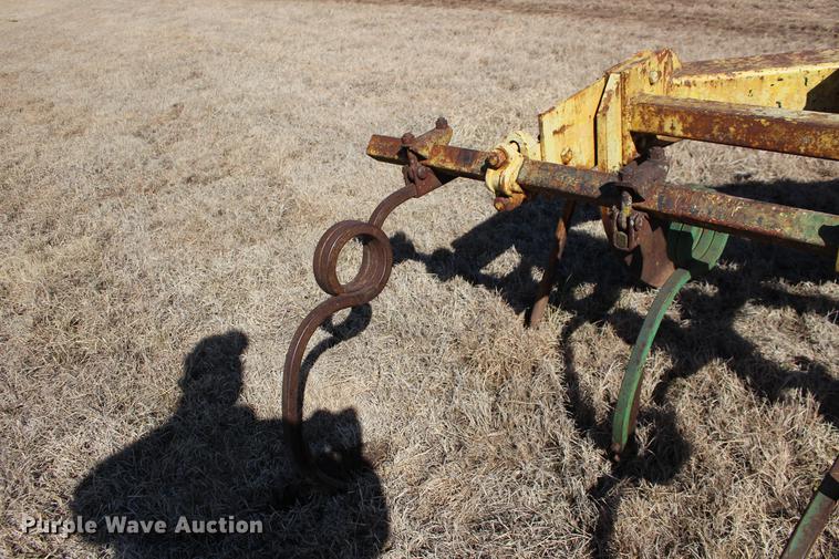 image for item DE8833 Big Ox 705 ripper