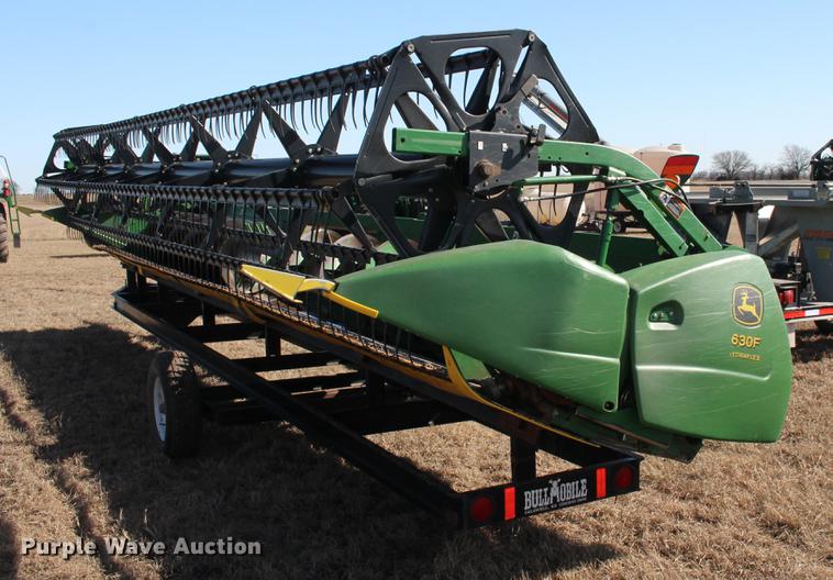 image for item DE8834 2004 John Deere 630F Hydraflex head